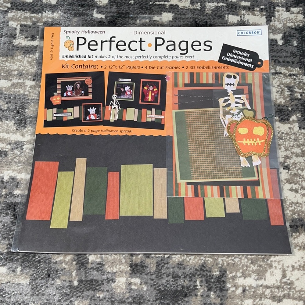 Spooky Halloween Perfect Scrapbooking Pages NEW